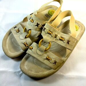 Earth Shoe Bradley Leather Sandals Beaded Elastic Ankle Strap Women's Size 8